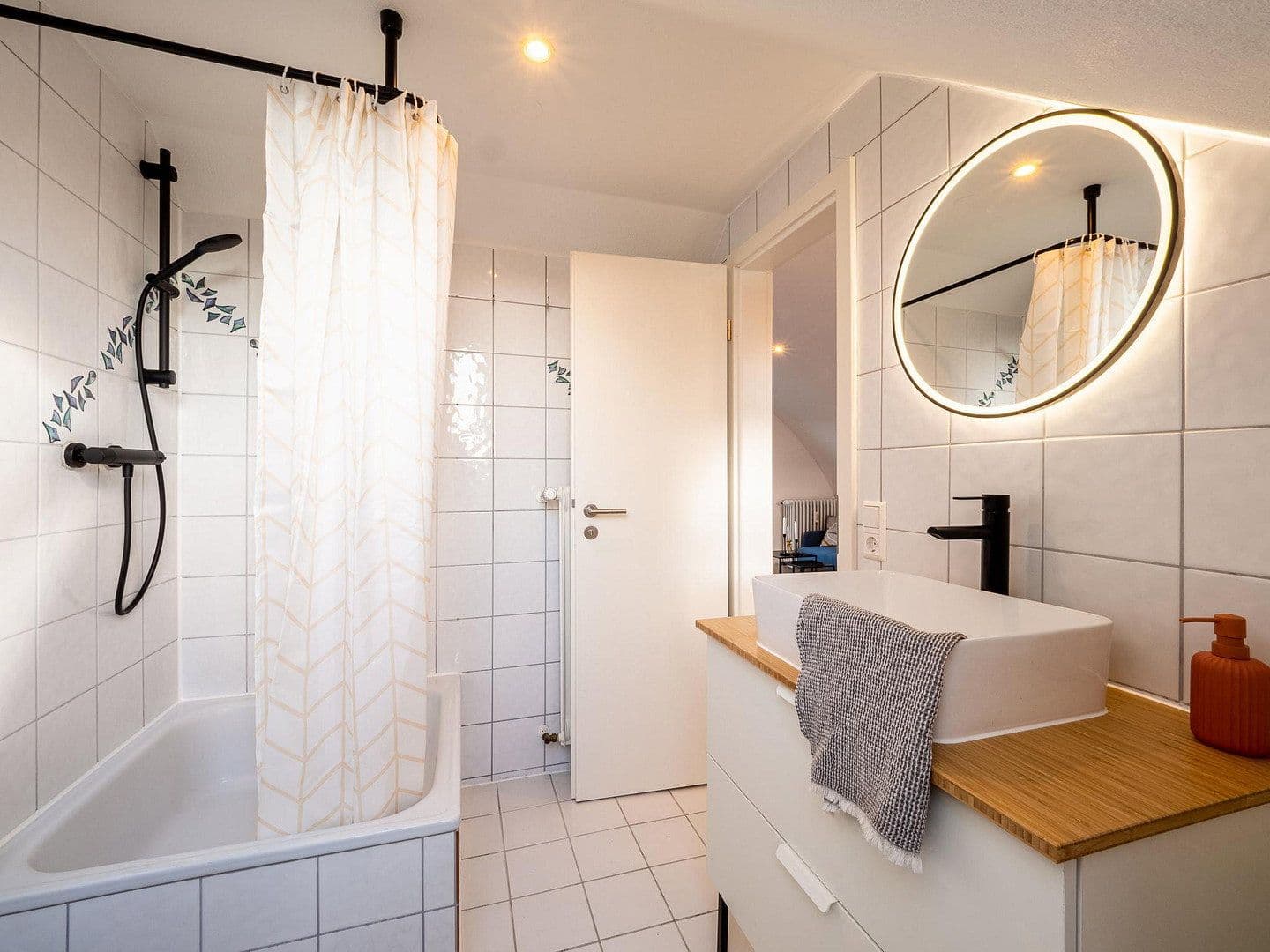 Pronájem bytu 1+1 27 m², Andres-Hofer-Straße 40a, Freiburg, Bádensko-Württembersko Pronájem bytu 1+1 27 m², Andres-Hofer-Straße 40a, Freiburg, Bádensko-Württembersko