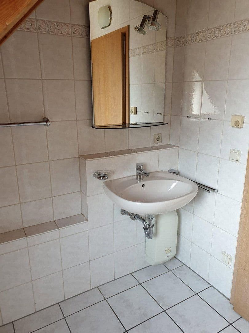 Pronájem bytu 3+1 80 m², Schriesheim, Bádensko-Württembersko Pronájem bytu 3+1 80 m², Schriesheim, Bádensko-Württembersko