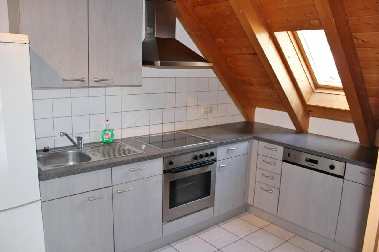 Pronájem bytu 3+1 80 m², Schriesheim, Bádensko-Württembersko Pronájem bytu 3+1 80 m², Schriesheim, Bádensko-Württembersko