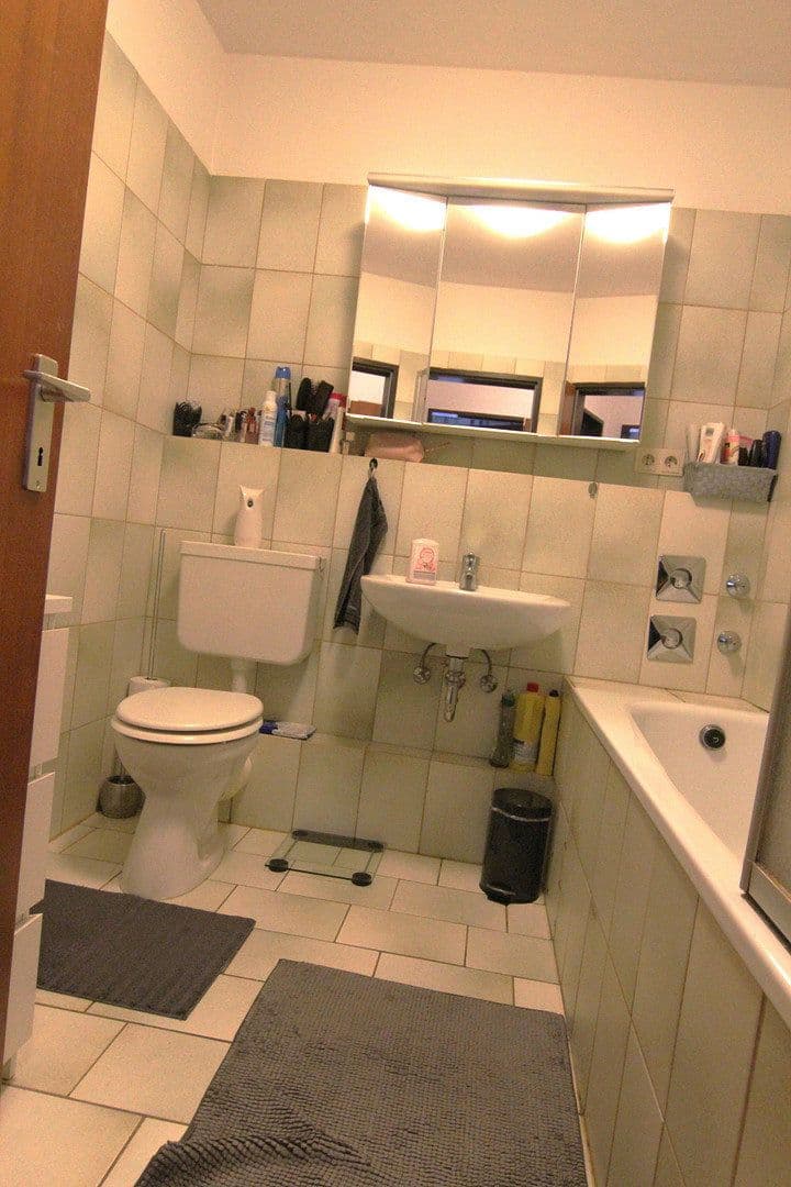 Pronájem bytu 3+1 70 m², Schwinningstr. 39, Cáchy, Severní Porýní-Vestfálsko Pronájem bytu 3+1 70 m², Schwinningstr. 39, Cáchy, Severní Porýní-Vestfálsko