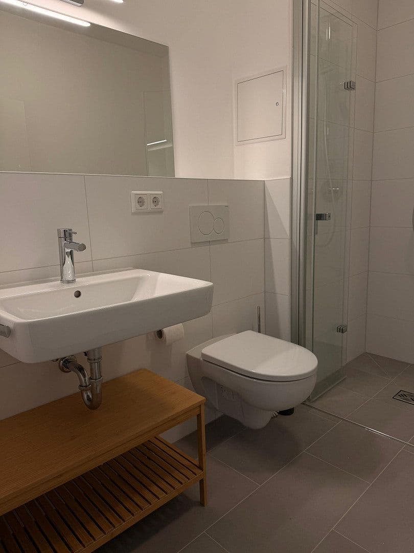 Pronájem bytu 1+1 25 m², Berlin, Berlín Pronájem bytu 1+1 25 m², Berlin, Berlín