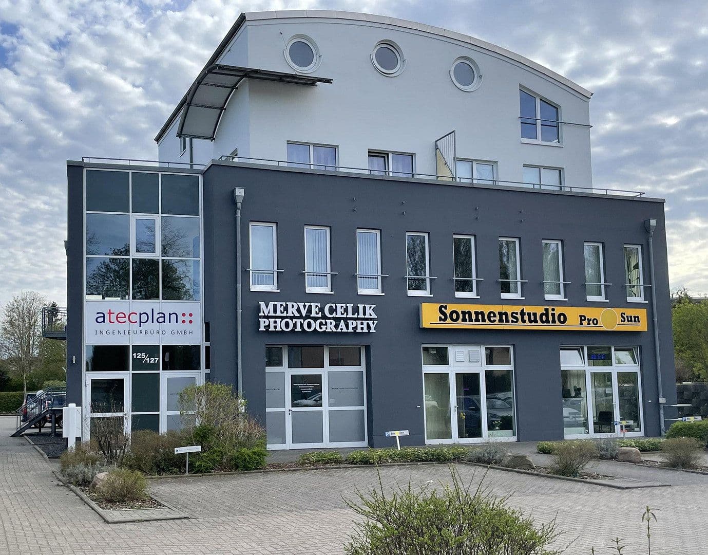 Pronájem nebytového prostoru 314 m², Osterholzer Heerstraße 125-127, Bremen, Bremen Pronájem nebytového prostoru 314 m², Osterholzer Heerstraße 125-127, Bremen, Bremen