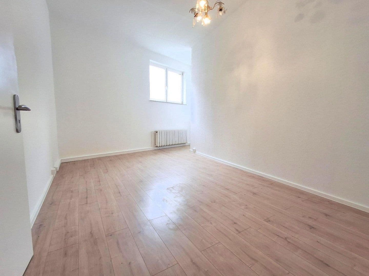 Pronájem bytu 4+1 80 m², Mittelstraße 2, Fürstenwalde nad Sprévou, Braniborsko Pronájem bytu 4+1 80 m², Mittelstraße 2, Fürstenwalde nad Sprévou, Braniborsko