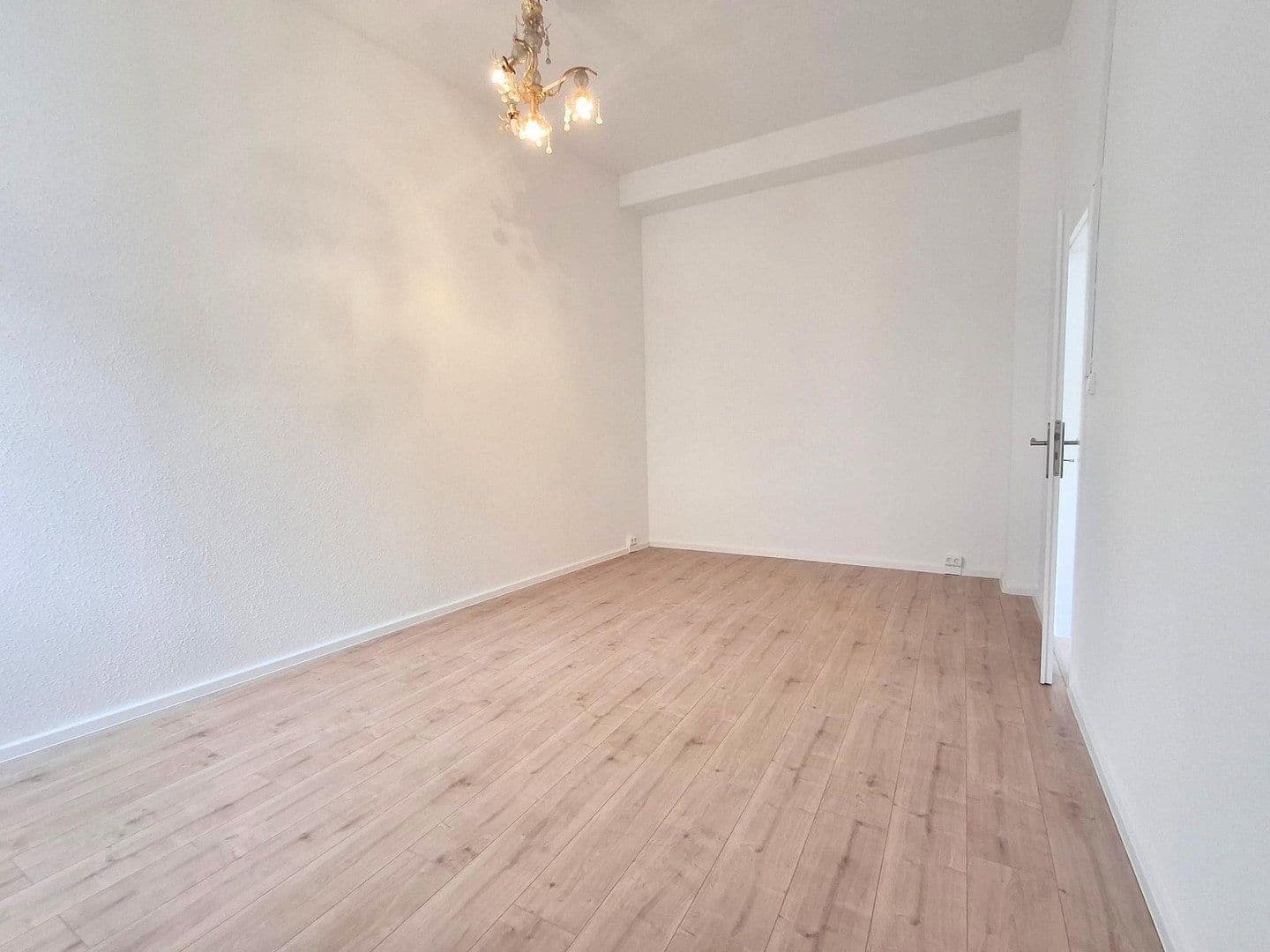 Pronájem bytu 4+1 80 m², Mittelstraße 2, Fürstenwalde nad Sprévou, Braniborsko Pronájem bytu 4+1 80 m², Mittelstraße 2, Fürstenwalde nad Sprévou, Braniborsko