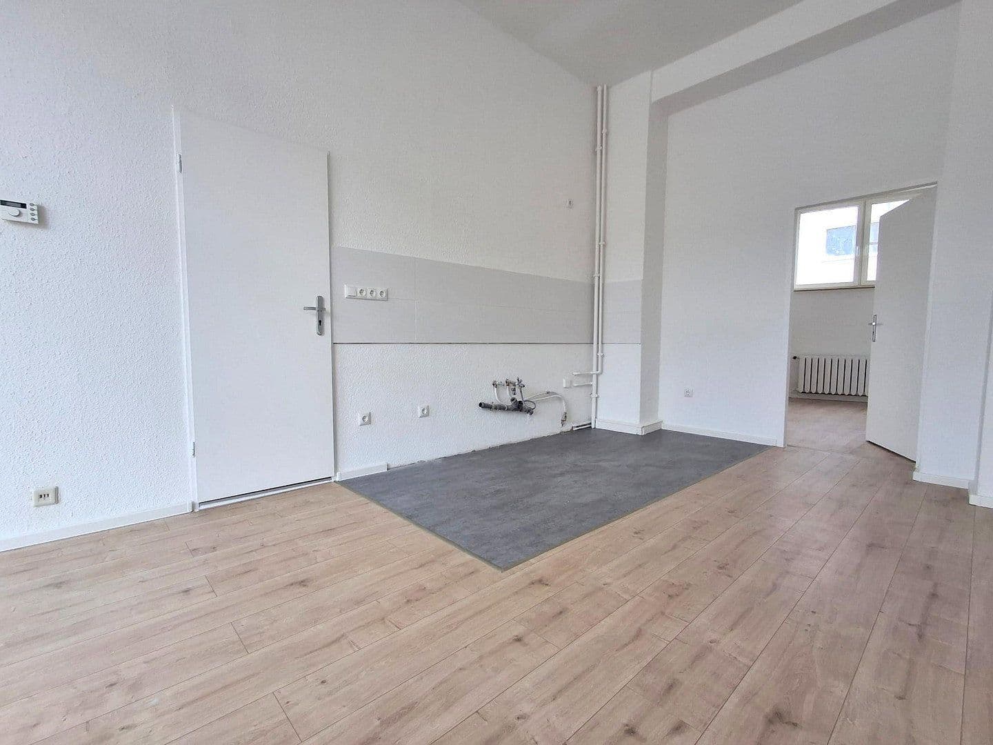 Pronájem bytu 4+1 80 m², Mittelstraße 2, Fürstenwalde nad Sprévou, Braniborsko Pronájem bytu 4+1 80 m², Mittelstraße 2, Fürstenwalde nad Sprévou, Braniborsko