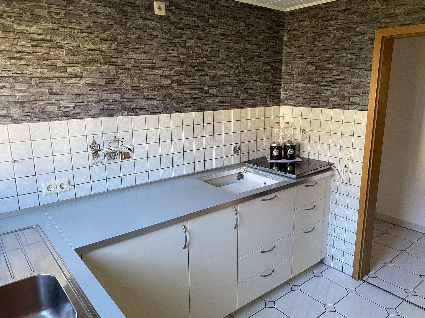 Prodej bytu 3+1 63 m², Falkenstr. 3, Leinfelden-Echterdingen, Bádensko-Württembersko Prodej bytu 3+1 63 m², Falkenstr. 3, Leinfelden-Echterdingen, Bádensko-Württembersko