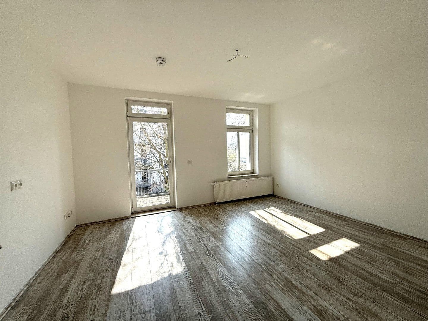 Prodej bytu 2+1 45 m², Leonhardtstr. 25, Leipzig, Sasko Prodej bytu 2+1 45 m², Leonhardtstr. 25, Leipzig, Sasko