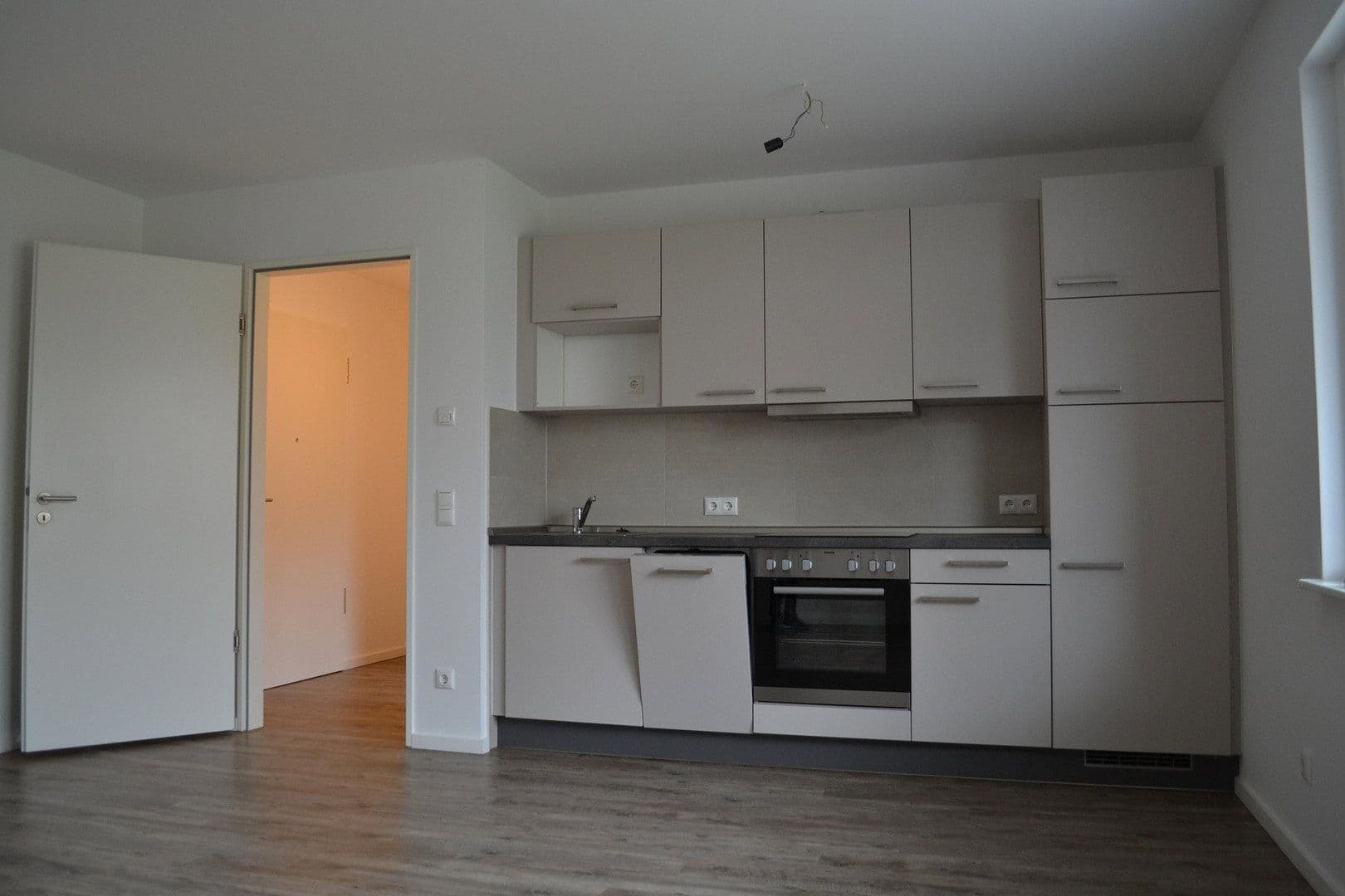 Pronájem bytu 1+1 44 m², Trautenauer Str. 13, Berlin, Berlín Pronájem bytu 1+1 44 m², Trautenauer Str. 13, Berlin, Berlín