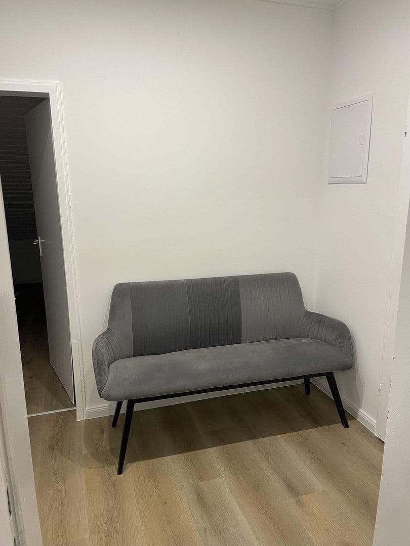 Pronájem bytu 2+1 47 m², Fischerstraße 50, Mannheim, Bádensko-Württembersko Pronájem bytu 2+1 47 m², Fischerstraße 50, Mannheim, Bádensko-Württembersko