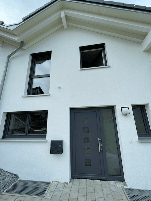Prodej domu 160 m², pozemek 180 m², Wehratalstrasse 31c, Wehr, Bádensko-Württembersko Prodej domu 160 m², pozemek 180 m², Wehratalstrasse 31c, Wehr, Bádensko-Württembersko