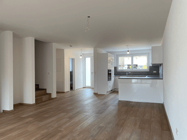 Prodej domu 160 m², pozemek 180 m², Wehratalstrasse 31c, Wehr, Bádensko-Württembersko Prodej domu 160 m², pozemek 180 m², Wehratalstrasse 31c, Wehr, Bádensko-Württembersko
