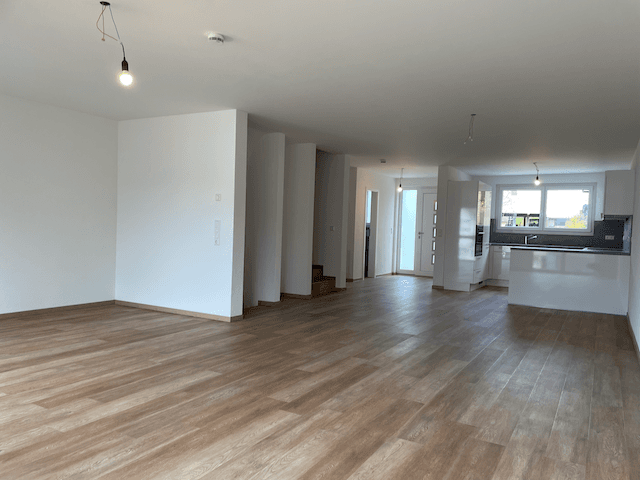 Prodej domu 160 m², pozemek 180 m², Wehratalstrasse 31c, Wehr, Bádensko-Württembersko Prodej domu 160 m², pozemek 180 m², Wehratalstrasse 31c, Wehr, Bádensko-Württembersko