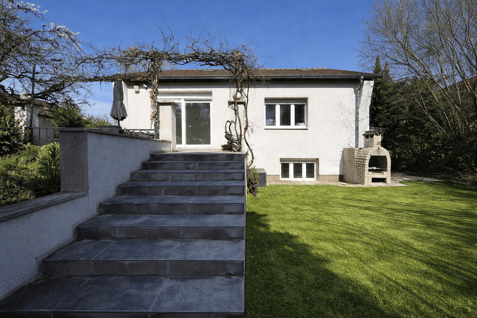 Pronájem domu 120 m², pozemek 400 m², Berlin, Berlín Pronájem domu 120 m², pozemek 400 m², Berlin, Berlín