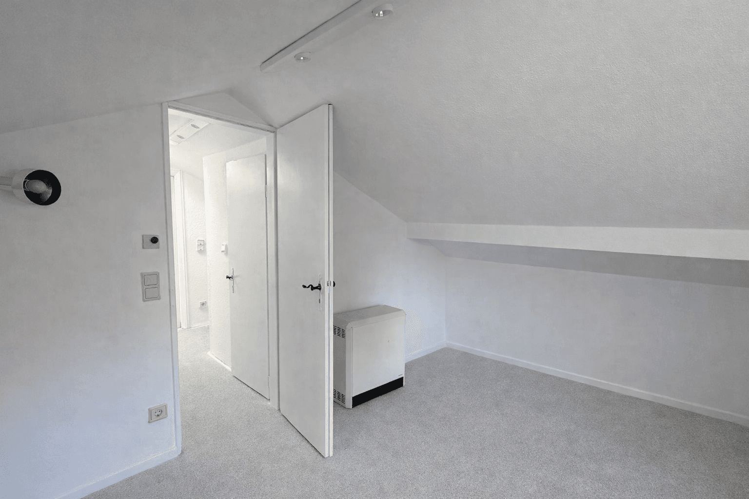 Pronájem domu 120 m², pozemek 400 m², Berlin, Berlín Pronájem domu 120 m², pozemek 400 m², Berlin, Berlín