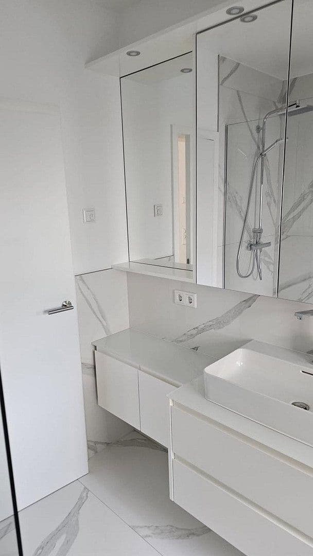 Prodej bytu 4+1 170 m², Höhestraße 23, Bad Homburg vor der Höhe, Hessen Prodej bytu 4+1 170 m², Höhestraße 23, Bad Homburg vor der Höhe, Hessen