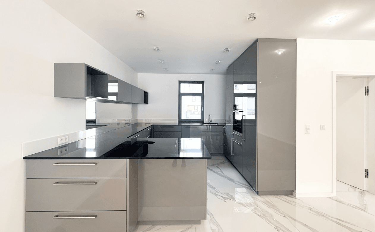 Prodej bytu 4+1 170 m², Höhestraße 23, Bad Homburg vor der Höhe, Hessen Prodej bytu 4+1 170 m², Höhestraße 23, Bad Homburg vor der Höhe, Hessen