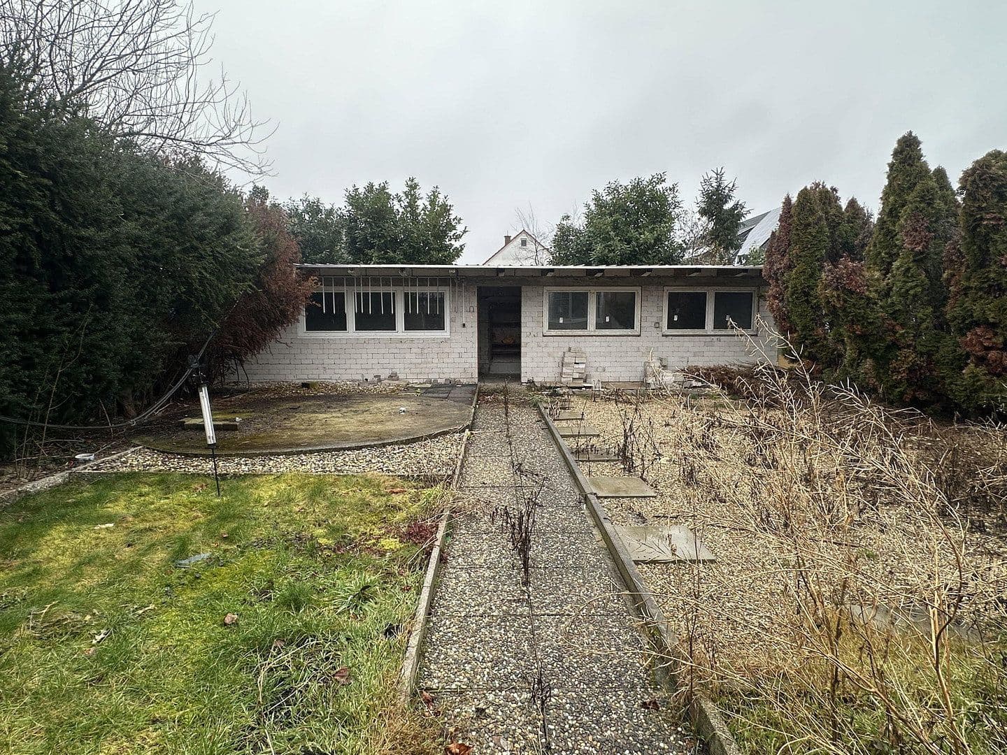 Prodej domu 204 m², pozemek 563 m², Friedenstraße 19, Kronau, Bádensko-Württembersko Prodej domu 204 m², pozemek 563 m², Friedenstraße 19, Kronau, Bádensko-Württembersko