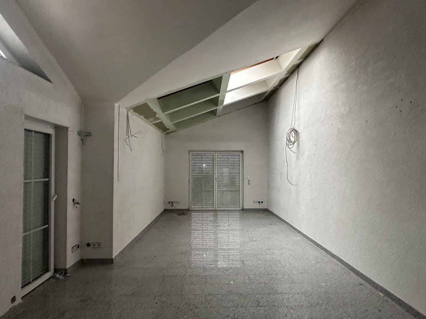 Prodej domu 204 m², pozemek 563 m², Friedenstraße 19, Kronau, Bádensko-Württembersko Prodej domu 204 m², pozemek 563 m², Friedenstraße 19, Kronau, Bádensko-Württembersko