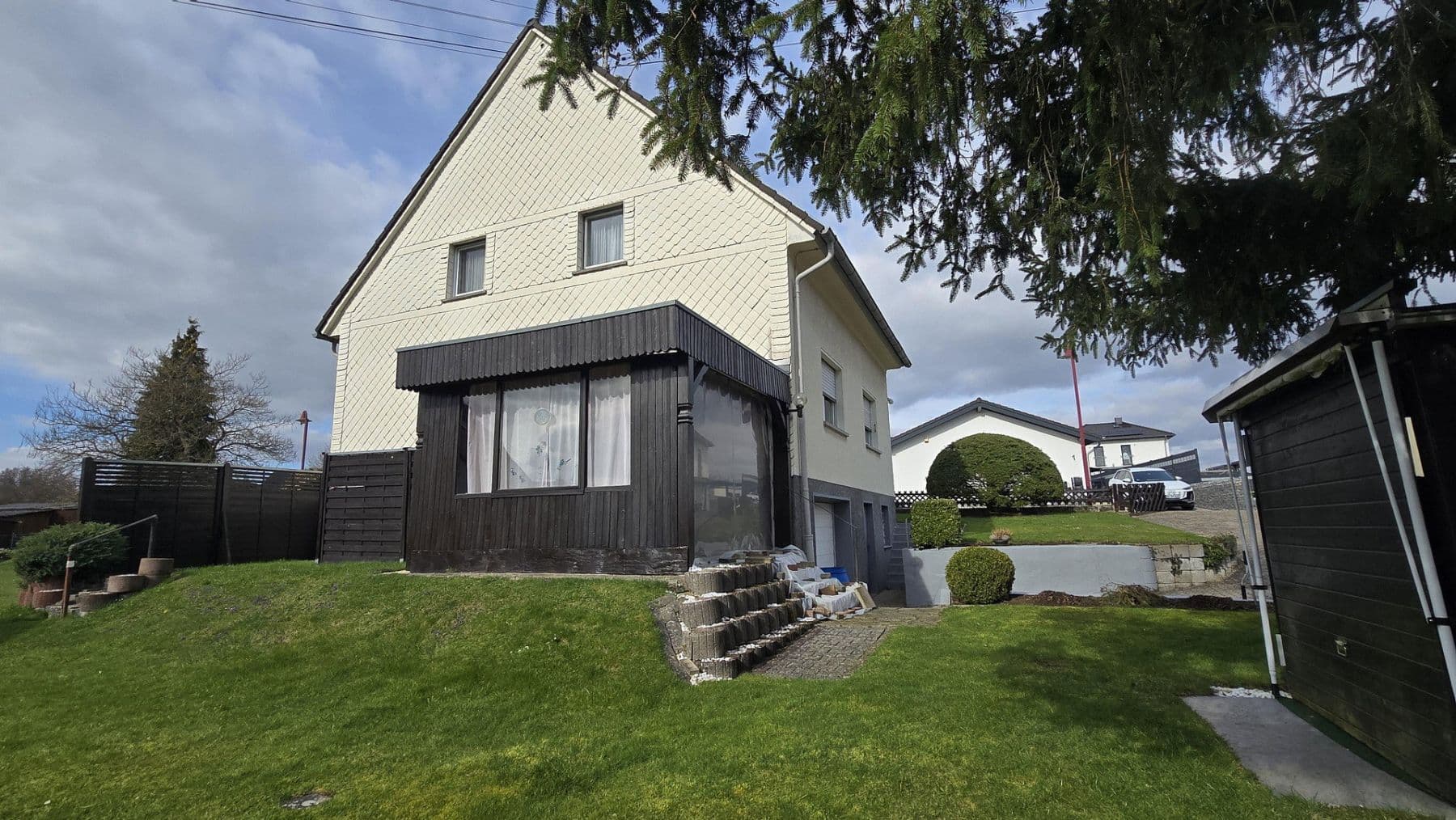 Prodej domu 123 m², pozemek 894 m², Ellenhausen, Porýní-Falc Prodej domu 123 m², pozemek 894 m², Ellenhausen, Porýní-Falc