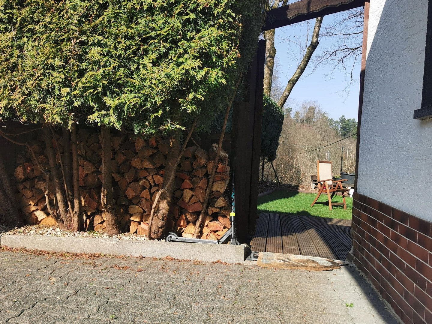 Prodej domu 103 m², pozemek 360 m², Siegen, Severní Porýní-Vestfálsko Prodej domu 103 m², pozemek 360 m², Siegen, Severní Porýní-Vestfálsko