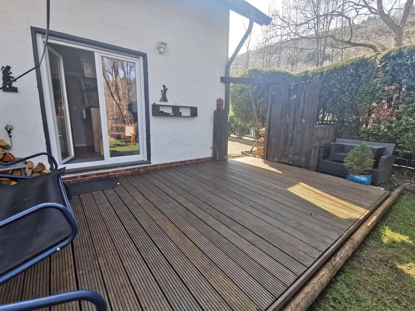 Prodej domu 103 m², pozemek 360 m², Siegen, Severní Porýní-Vestfálsko Prodej domu 103 m², pozemek 360 m², Siegen, Severní Porýní-Vestfálsko