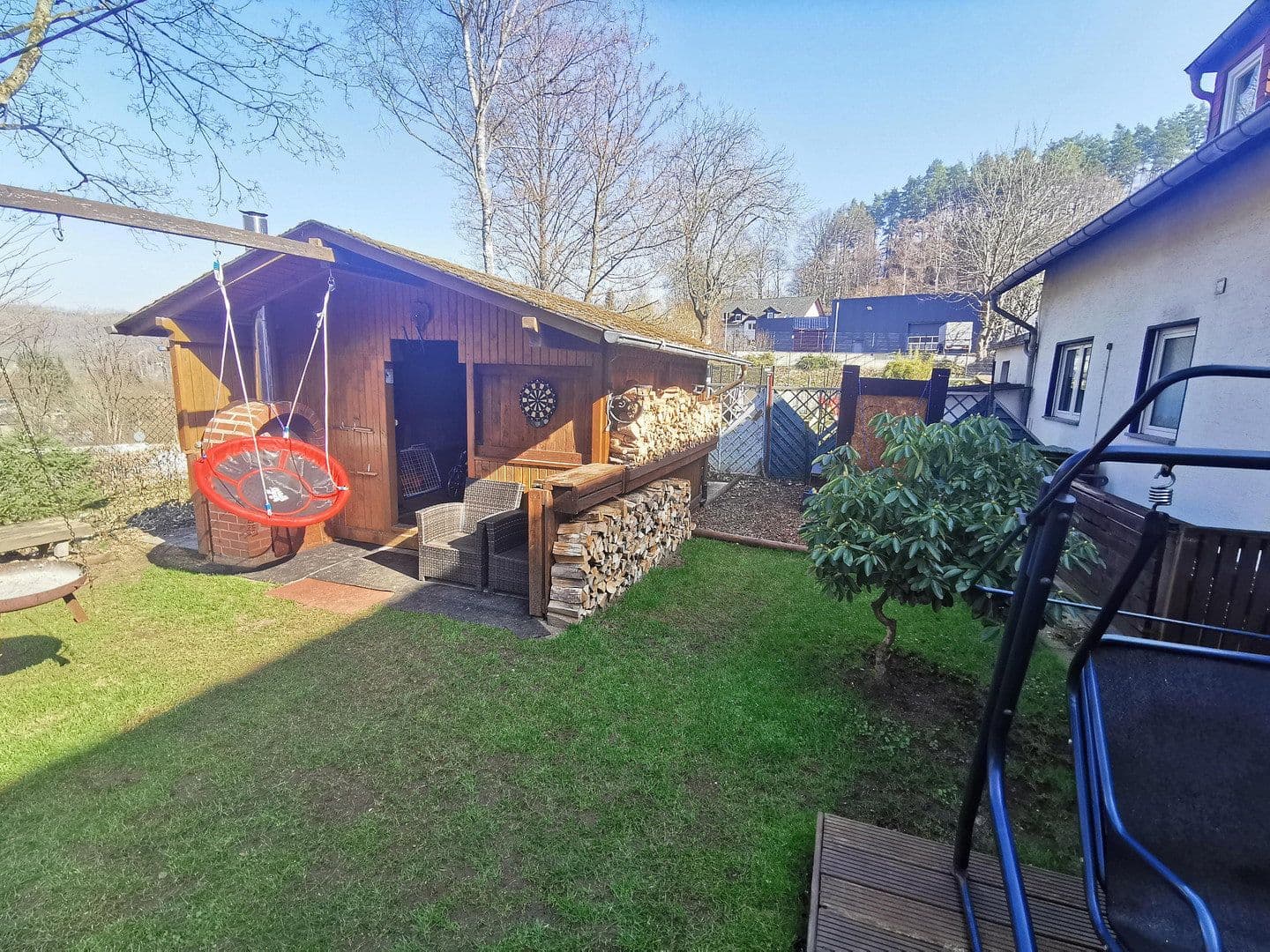 Prodej domu 103 m², pozemek 360 m², Siegen, Severní Porýní-Vestfálsko Prodej domu 103 m², pozemek 360 m², Siegen, Severní Porýní-Vestfálsko