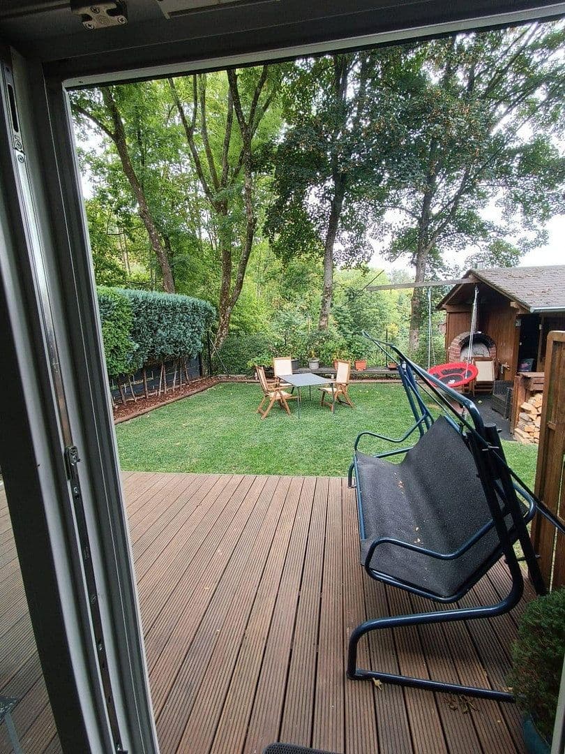 Prodej domu 103 m², pozemek 360 m², Siegen, Severní Porýní-Vestfálsko Prodej domu 103 m², pozemek 360 m², Siegen, Severní Porýní-Vestfálsko