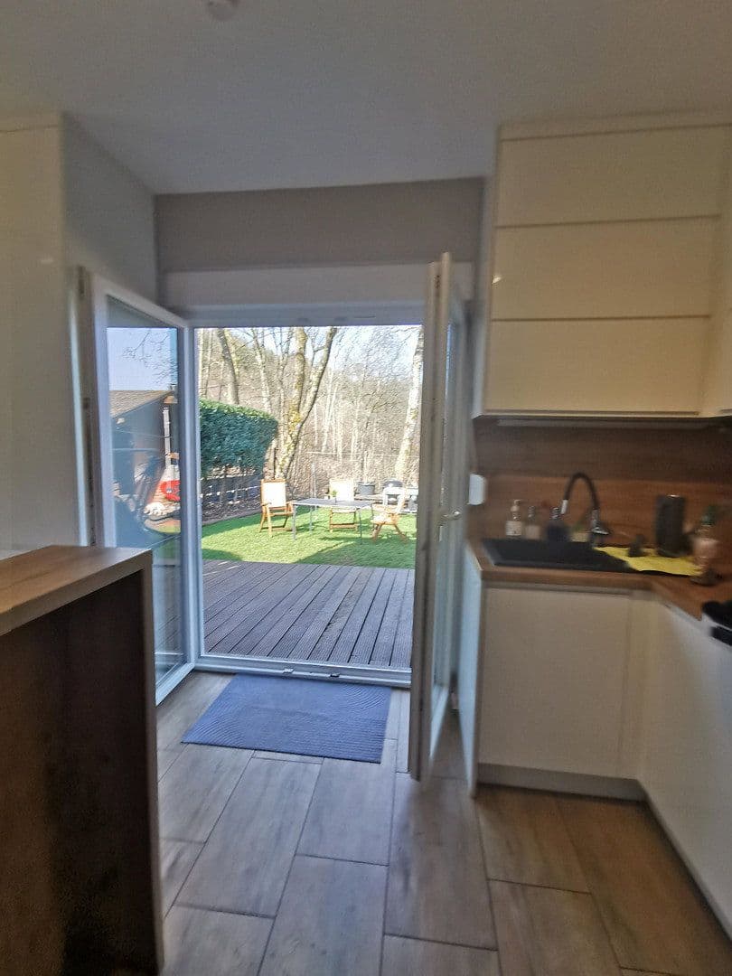 Prodej domu 103 m², pozemek 360 m², Siegen, Severní Porýní-Vestfálsko Prodej domu 103 m², pozemek 360 m², Siegen, Severní Porýní-Vestfálsko