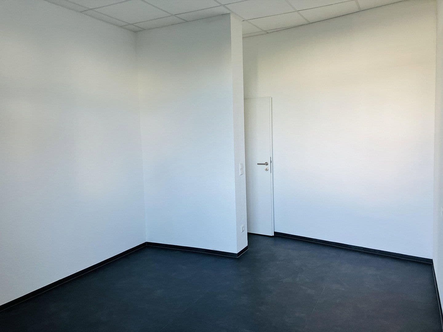 Pronájem bytu 2+kk 68 m², Hohenheimer Str. 11, Leinfelden-Echterdingen, Bádensko-Württembersko Pronájem bytu 2+kk 68 m², Hohenheimer Str. 11, Leinfelden-Echterdingen, Bádensko-Württembersko