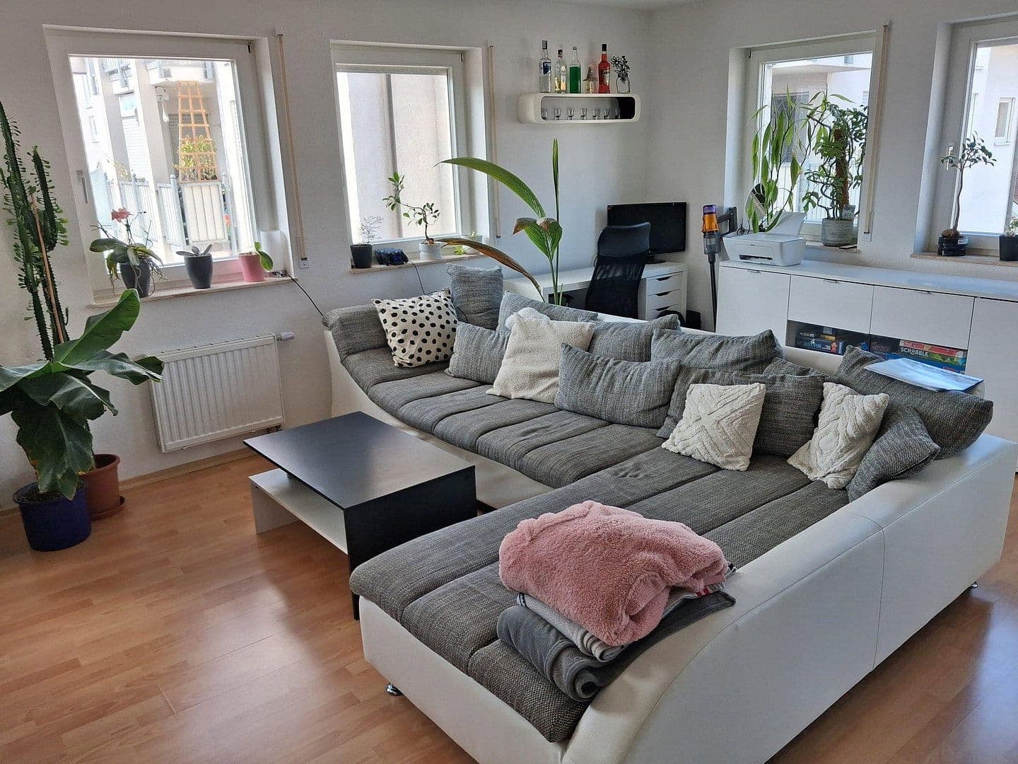 Pronájem bytu 2+1 60 m², Ummendorf, Bádensko-Württembersko Pronájem bytu 2+1 60 m², Ummendorf, Bádensko-Württembersko