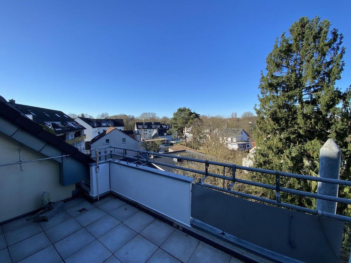 Pronájem bytu 2+1 58 m², Oulustr. 3, Leverkusen, Severní Porýní-Vestfálsko Pronájem bytu 2+1 58 m², Oulustr. 3, Leverkusen, Severní Porýní-Vestfálsko