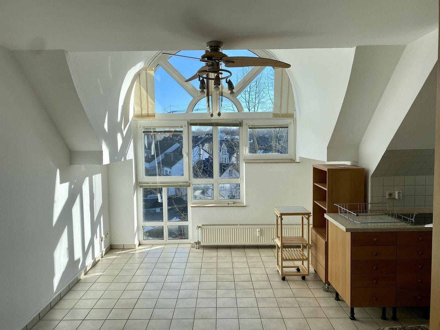 Pronájem bytu 2+1 58 m², Oulustr. 3, Leverkusen, Severní Porýní-Vestfálsko Pronájem bytu 2+1 58 m², Oulustr. 3, Leverkusen, Severní Porýní-Vestfálsko