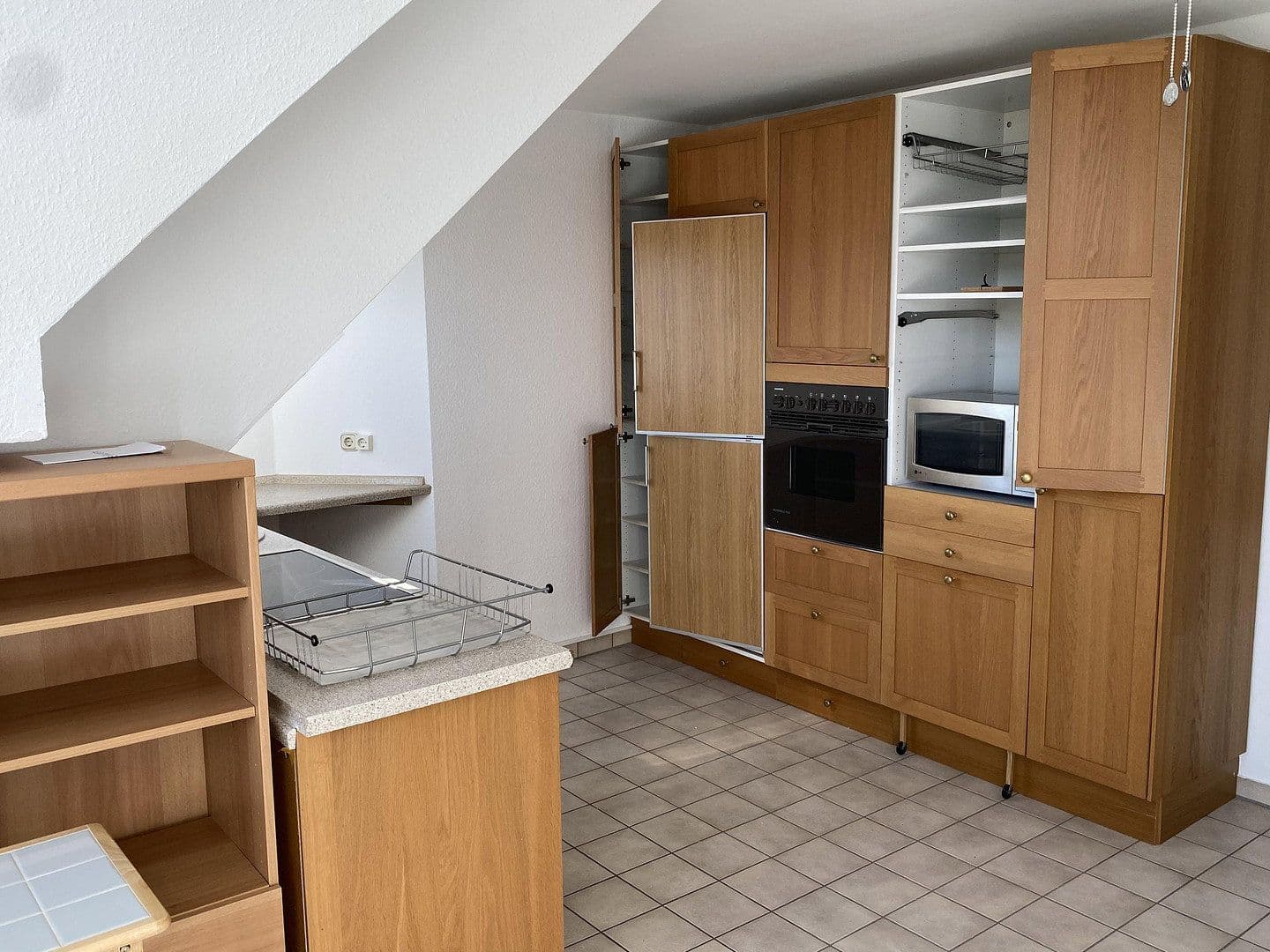 Pronájem bytu 2+1 58 m², Oulustr. 3, Leverkusen, Severní Porýní-Vestfálsko Pronájem bytu 2+1 58 m², Oulustr. 3, Leverkusen, Severní Porýní-Vestfálsko
