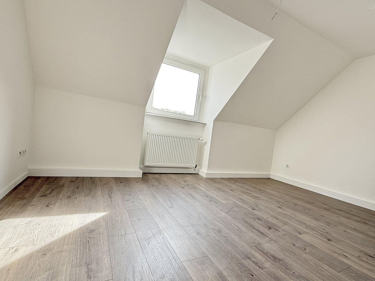 Pronájem bytu 2+1 48 m², Hochstr. 90, Hagen, Severní Porýní-Vestfálsko Pronájem bytu 2+1 48 m², Hochstr. 90, Hagen, Severní Porýní-Vestfálsko
