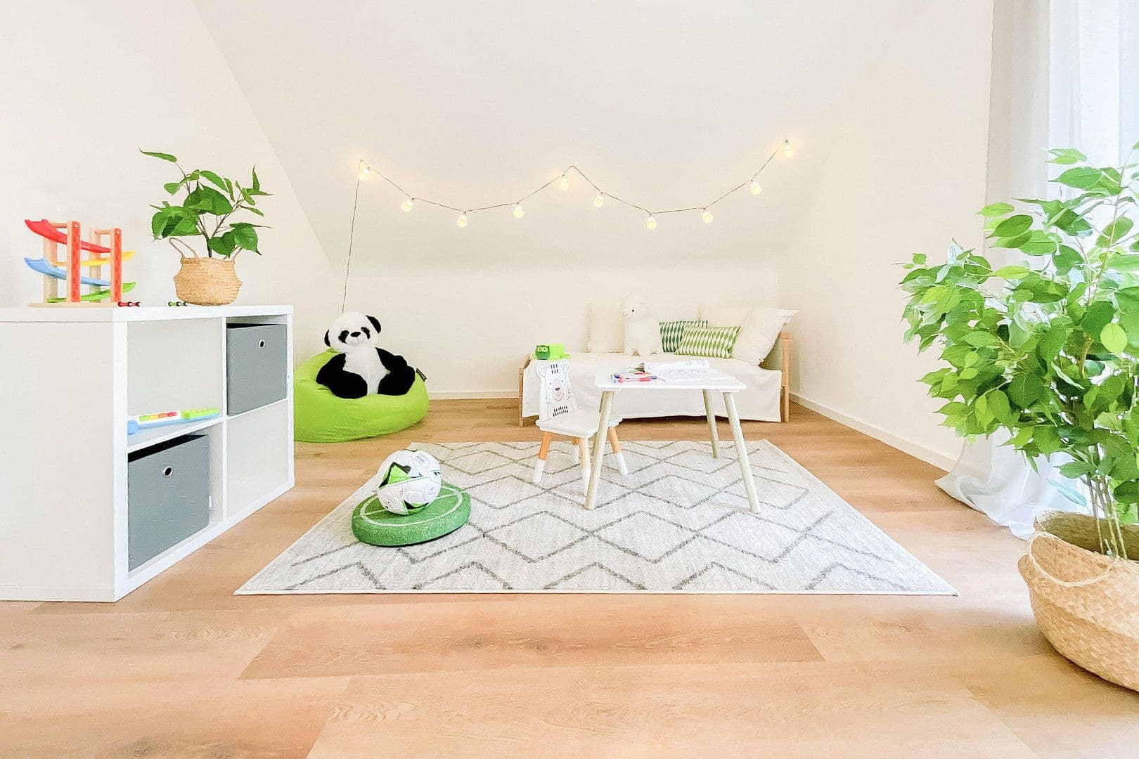 Prodej domu 141 m², pozemek 469 m², Hamburg, Hamburg Prodej domu 141 m², pozemek 469 m², Hamburg, Hamburg