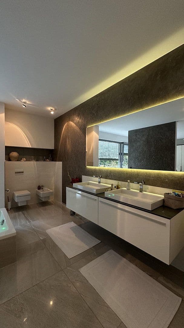 Prodej domu 346 m², pozemek 586 m², Witten, Severní Porýní-Vestfálsko Prodej domu 346 m², pozemek 586 m², Witten, Severní Porýní-Vestfálsko