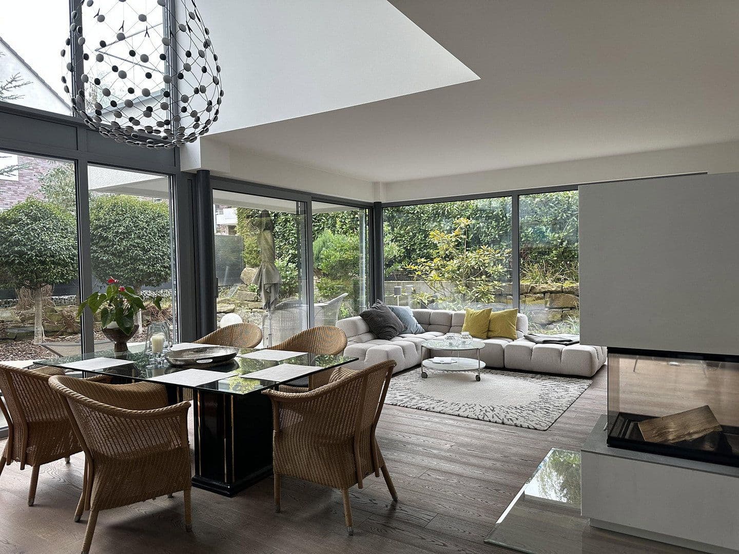 Prodej domu 346 m², pozemek 586 m², Witten, Severní Porýní-Vestfálsko Prodej domu 346 m², pozemek 586 m², Witten, Severní Porýní-Vestfálsko