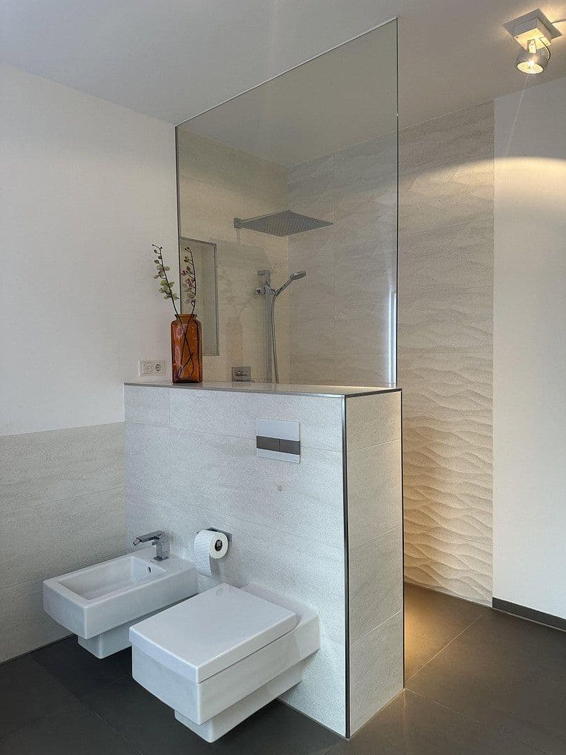 Prodej domu 346 m², pozemek 586 m², Witten, Severní Porýní-Vestfálsko Prodej domu 346 m², pozemek 586 m², Witten, Severní Porýní-Vestfálsko