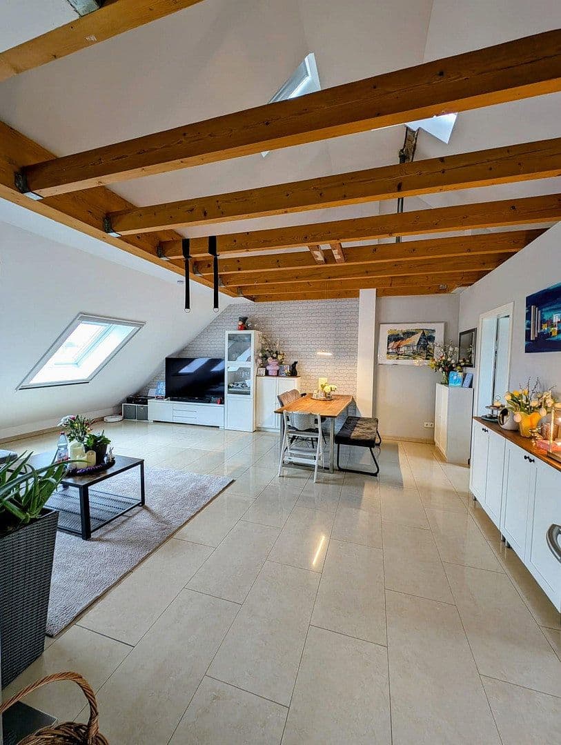 Pronájem bytu 2+1 65 m², Frankfurt am Main, Hessen Pronájem bytu 2+1 65 m², Frankfurt am Main, Hessen