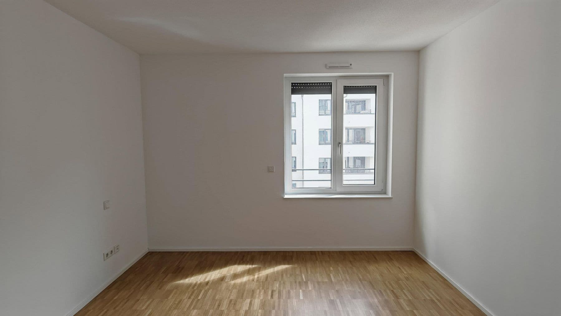 Pronájem bytu 2+1 70 m², Johanna-Dachs-Str. 36, Regensburg, Bavorsko Pronájem bytu 2+1 70 m², Johanna-Dachs-Str. 36, Regensburg, Bavorsko