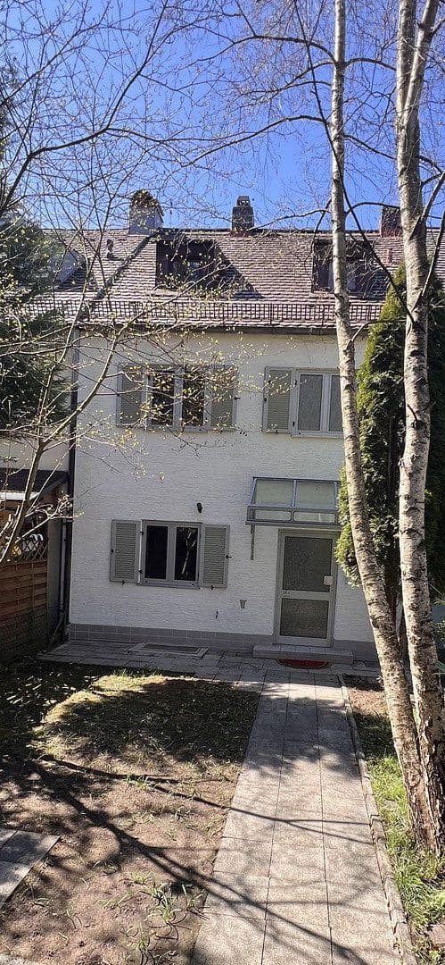 Prodej domu 132 m², pozemek 180 m², München-Ramersdorf, Bavorsko Prodej domu 132 m², pozemek 180 m², München-Ramersdorf, Bavorsko