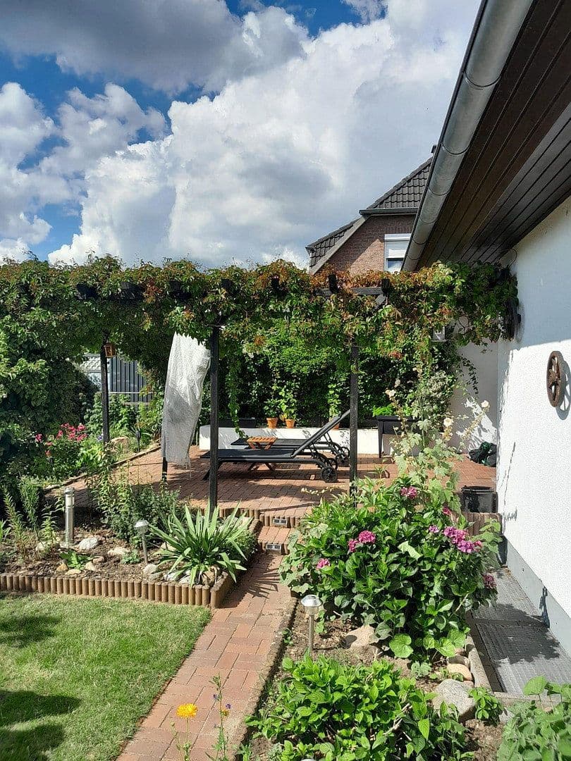 Prodej domu 113 m², pozemek 708 m², Wilhelm-Busch-Straße 22, Neumünster, Šlesvicko-Holštýnsko Prodej domu 113 m², pozemek 708 m², Wilhelm-Busch-Straße 22, Neumünster, Šlesvicko-Holštýnsko