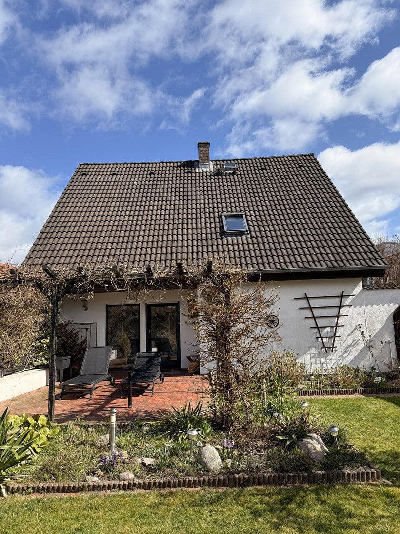 Prodej domu 113 m², pozemek 708 m², Wilhelm-Busch-Straße 22, Neumünster, Šlesvicko-Holštýnsko Prodej domu 113 m², pozemek 708 m², Wilhelm-Busch-Straße 22, Neumünster, Šlesvicko-Holštýnsko