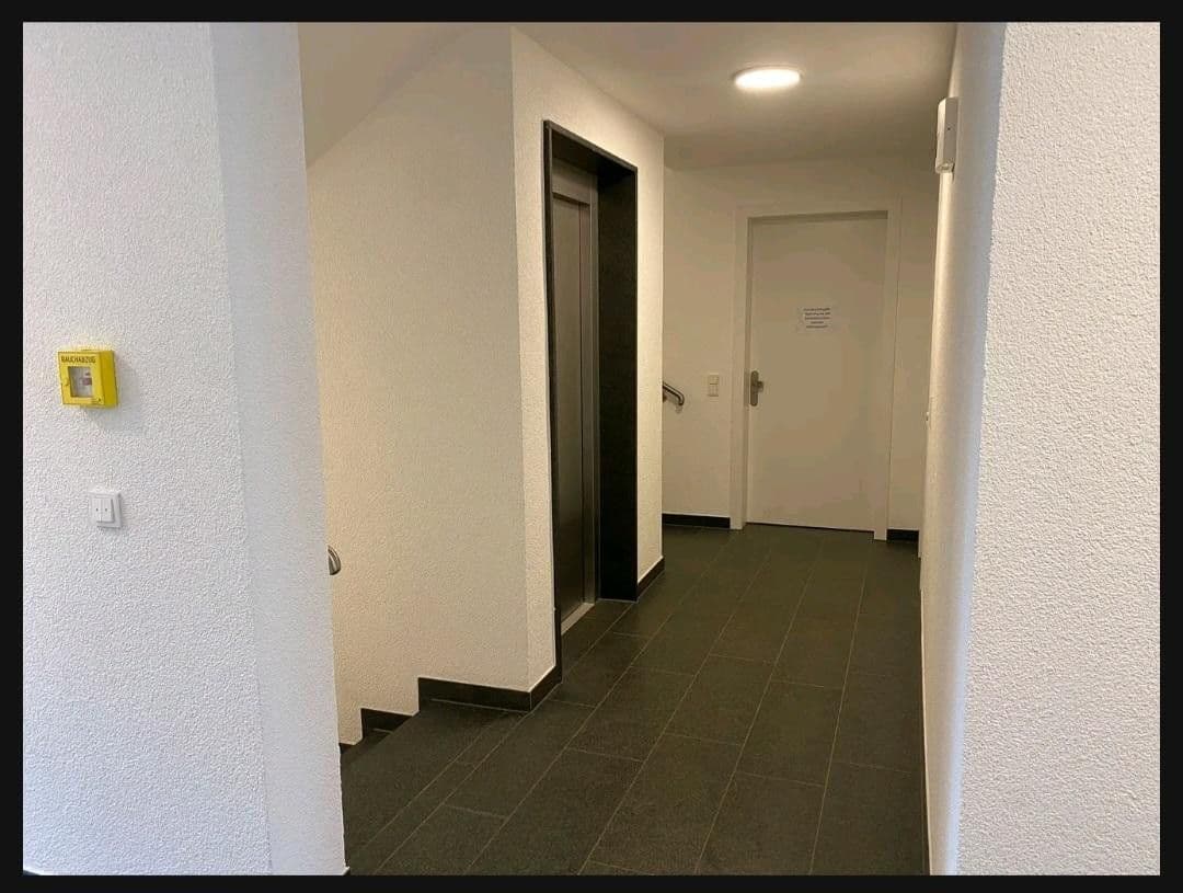 Pronájem bytu 2+1 65 m², Marienburgerstr 53a, München, Bavorsko Pronájem bytu 2+1 65 m², Marienburgerstr 53a, München, Bavorsko