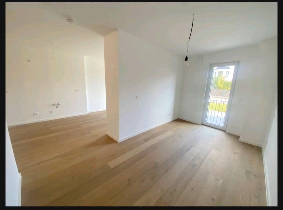 Pronájem bytu 2+1 65 m², Marienburgerstr 53a, München, Bavorsko Pronájem bytu 2+1 65 m², Marienburgerstr 53a, München, Bavorsko
