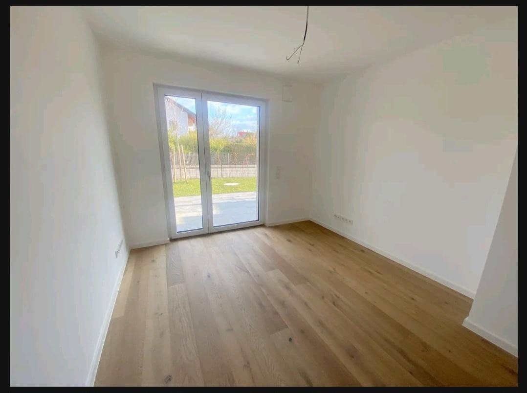 Pronájem bytu 2+1 65 m², Marienburgerstr 53a, München, Bavorsko Pronájem bytu 2+1 65 m², Marienburgerstr 53a, München, Bavorsko