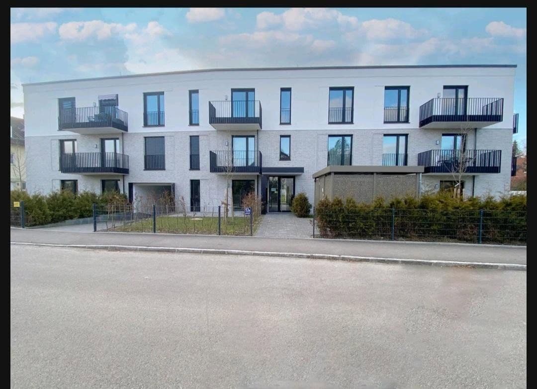 Pronájem bytu 2+1 65 m², Marienburgerstr 53a, München, Bavorsko Pronájem bytu 2+1 65 m², Marienburgerstr 53a, München, Bavorsko