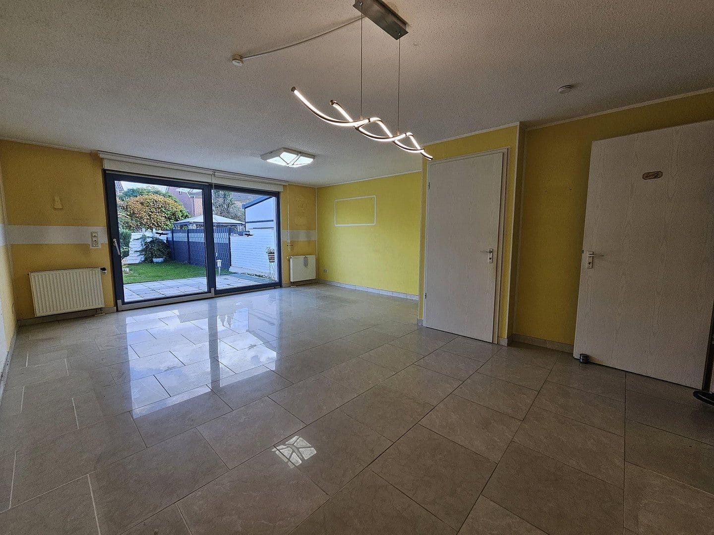 Prodej domu 115 m², pozemek 191 m², Duisburg Wanheim, Severní Porýní-Vestfálsko Prodej domu 115 m², pozemek 191 m², Duisburg Wanheim, Severní Porýní-Vestfálsko