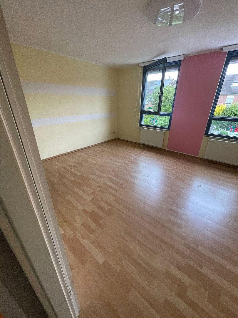 Prodej domu 115 m², pozemek 191 m², Duisburg Wanheim, Severní Porýní-Vestfálsko Prodej domu 115 m², pozemek 191 m², Duisburg Wanheim, Severní Porýní-Vestfálsko