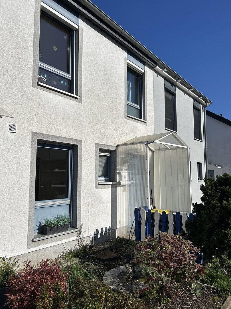 Prodej domu 115 m², pozemek 191 m², Duisburg Wanheim, Severní Porýní-Vestfálsko Prodej domu 115 m², pozemek 191 m², Duisburg Wanheim, Severní Porýní-Vestfálsko